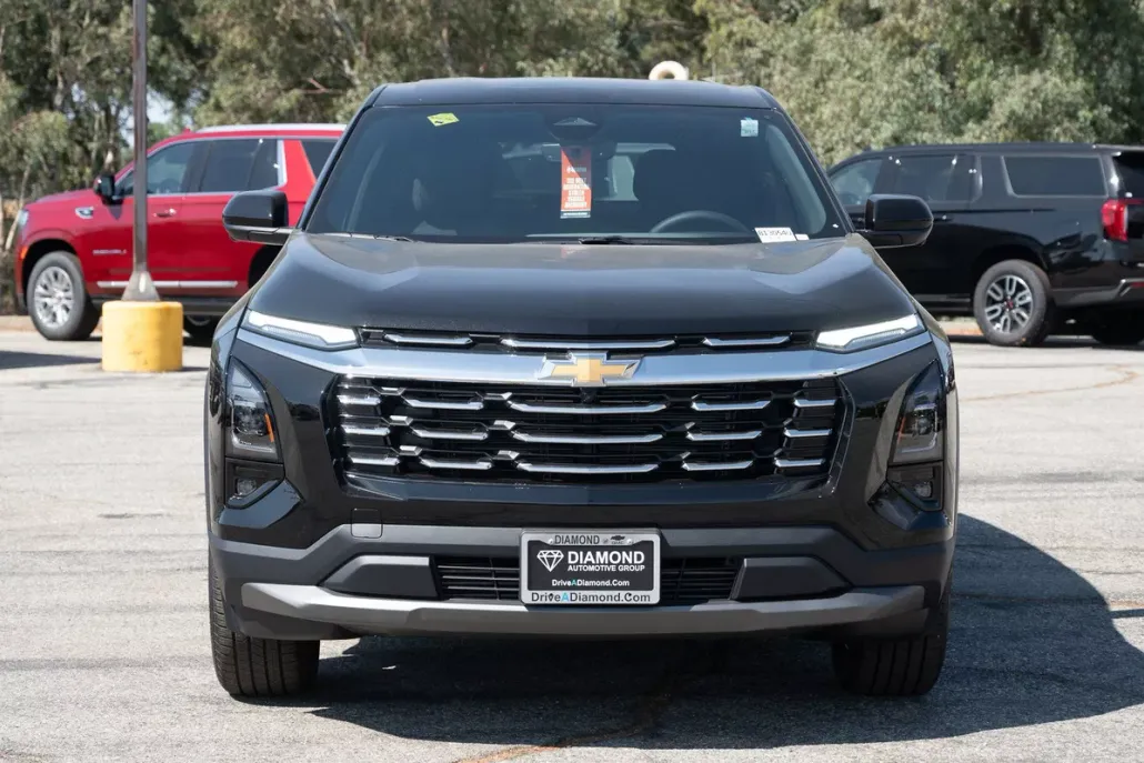 2025 Chevrolet Equinox LT photo 1