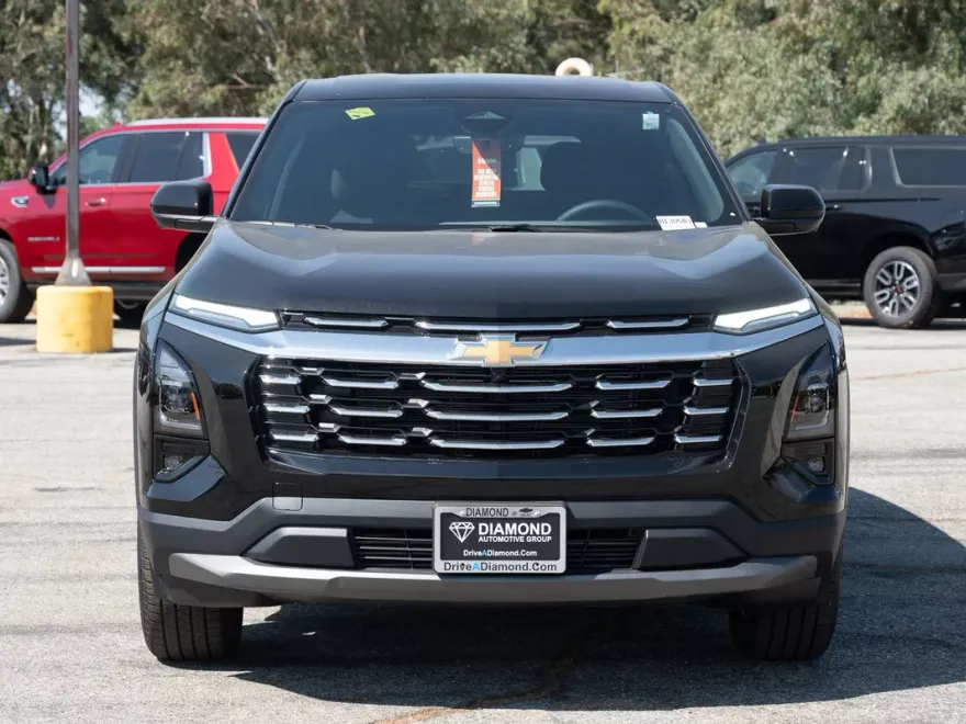 2025 Chevrolet Equinox LT photo 1