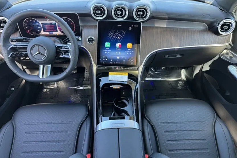 2026 Mercedes Benz GLC 300 4MATIC photo 1