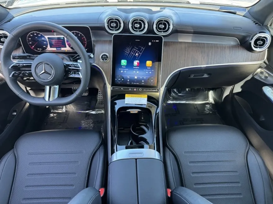 2026 Mercedes Benz GLC 300 4MATIC photo 1