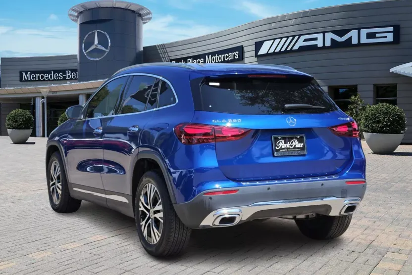 2025 Mercedes Benz GLA 250 4MATIC photo 1
