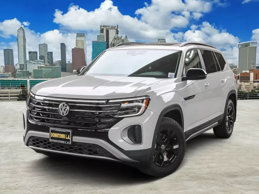 2025 Volkswagen Atlas Peak Edition SE photo 1