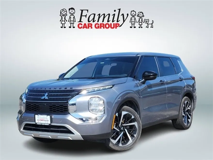 2024 Mitsubishi Outlander SE photo 1