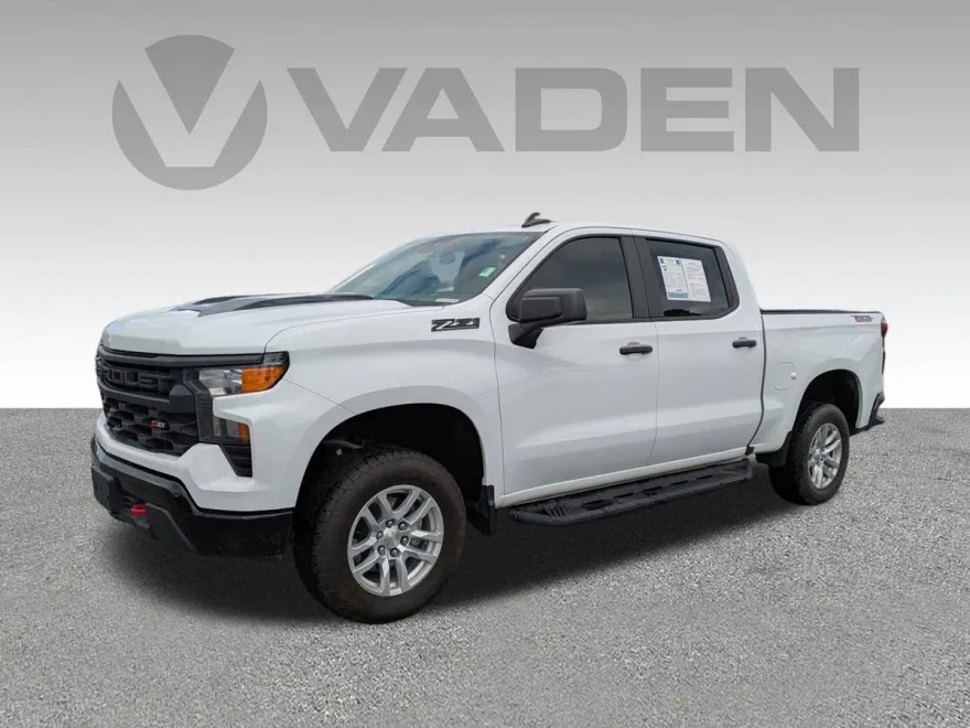 2024 Chevrolet Silverado 1500 Custom Trail Boss photo 1