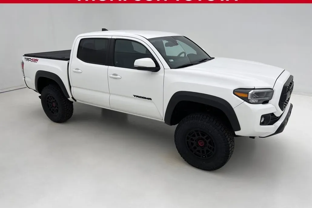 2023 Toyota Tacoma 4x4 Double Cab photo 1