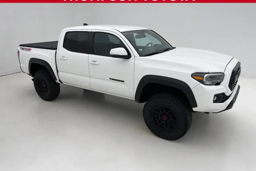 2023 Toyota Tacoma 4x4 Double Cab photo 1