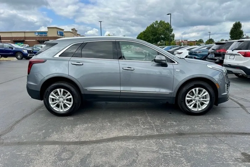 2021 Cadillac XT5 Luxury photo 1