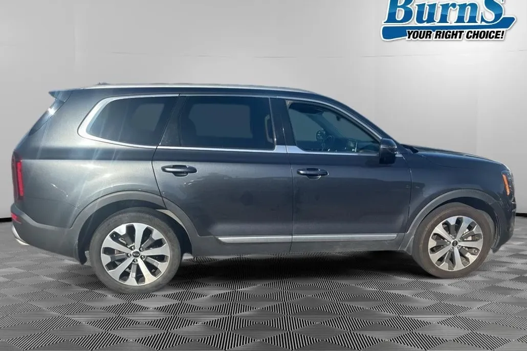 2021 Kia Telluride S photo 1