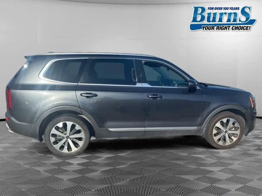2021 Kia Telluride S photo 1
