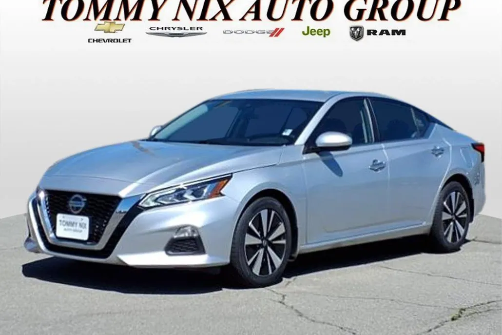 2022 Nissan Altima 2.5 SV photo 1