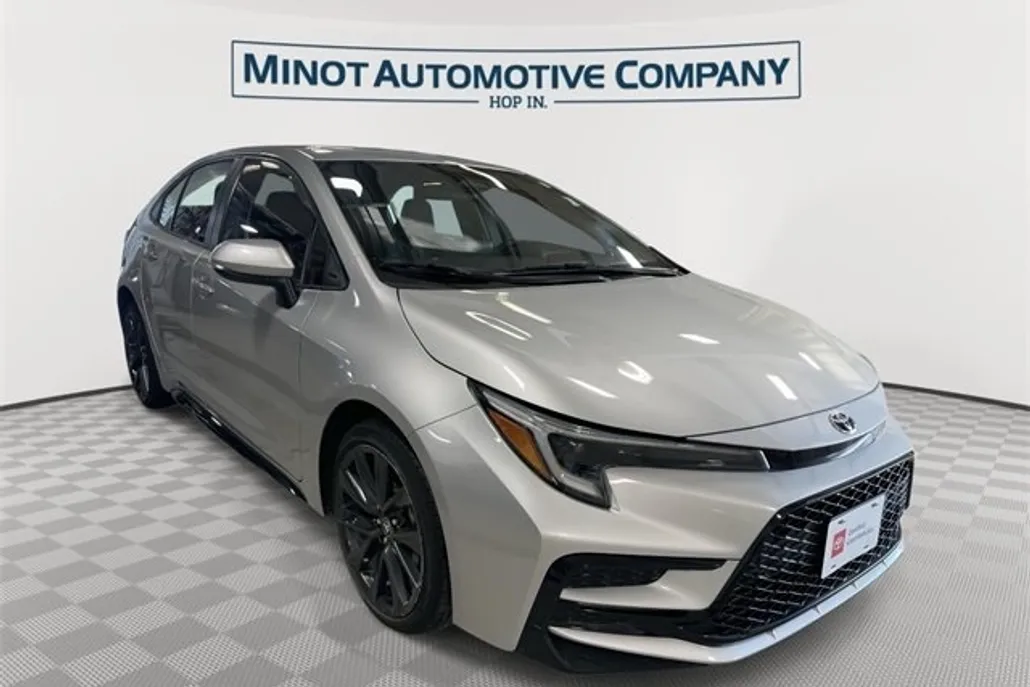 2024 Toyota Corolla Hybrid SE photo 1