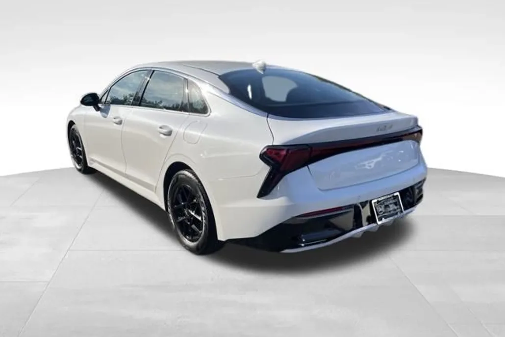2025 Kia K5 LXS photo 1