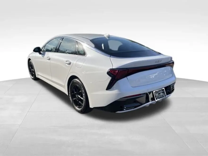 2025 Kia K5 LXS photo 1