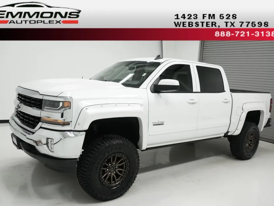 2018 Chevrolet Silverado 1500 LT photo 1