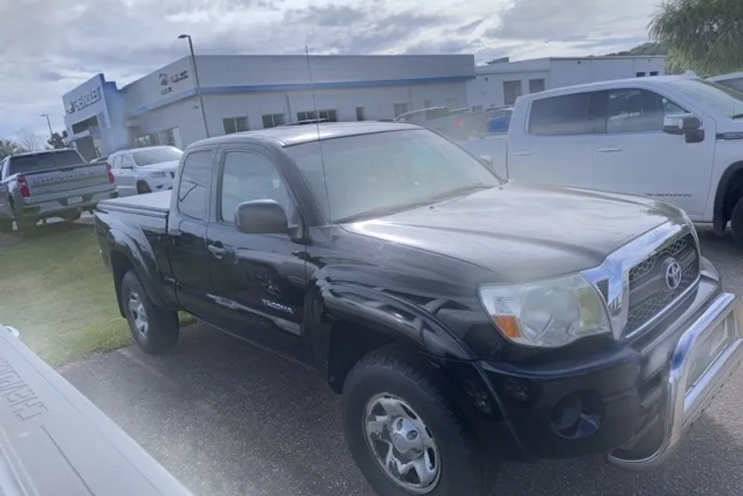 2011 Toyota Tacoma 4x4 Access Cab photo 1