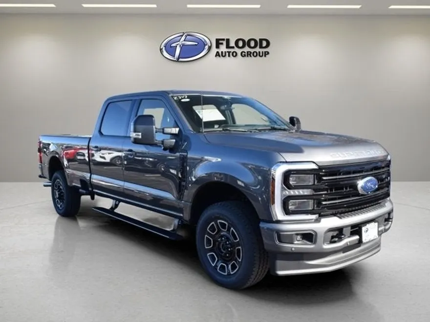 2025 Ford F-250 Platinum photo 1