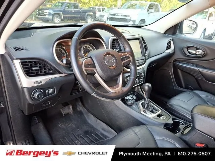 2015 Jeep Cherokee Limited photo 1
