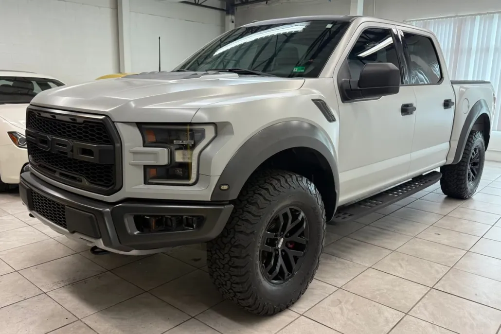 2017 Ford F-150 photo 1