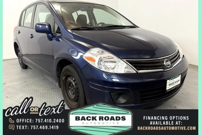 2012 Nissan Versa 1.8 S photo 1