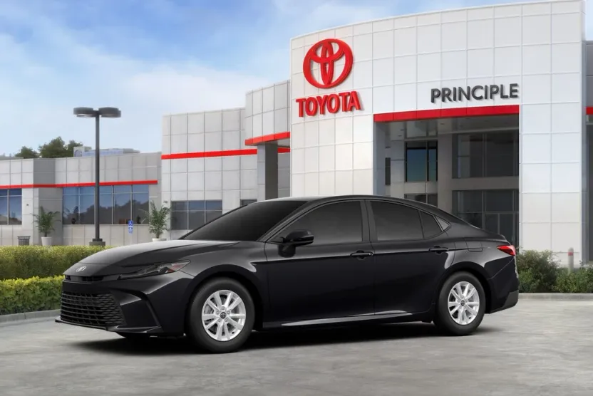 2026 Toyota Camry LE photo 1