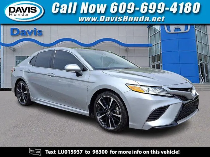 2020 Toyota Camry XSE photo 1