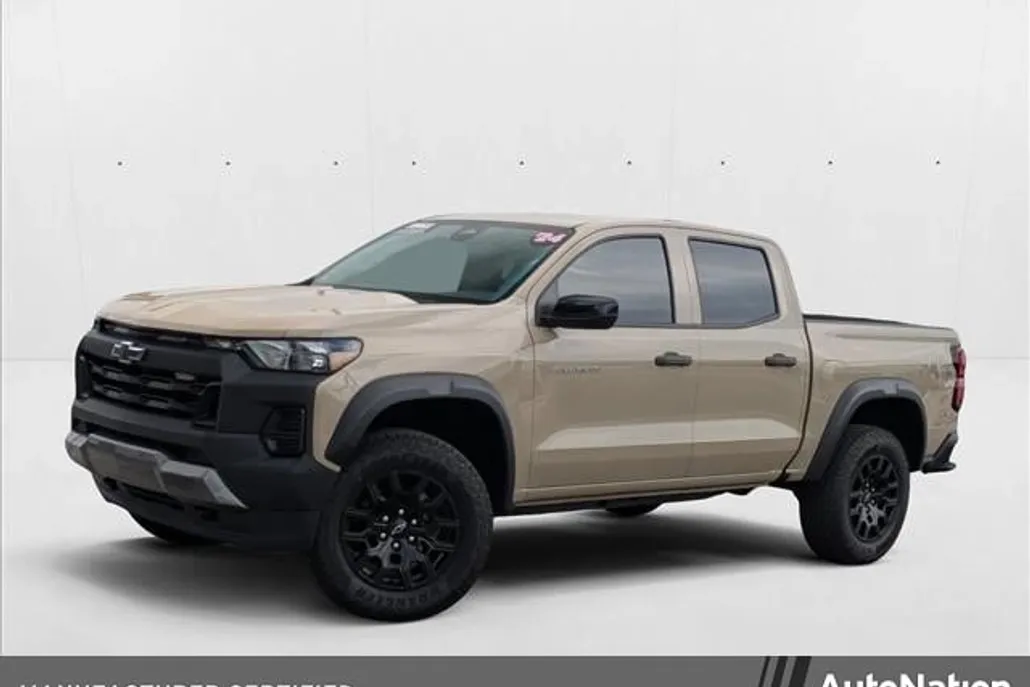 2024 Chevrolet Colorado Trail Boss photo 1