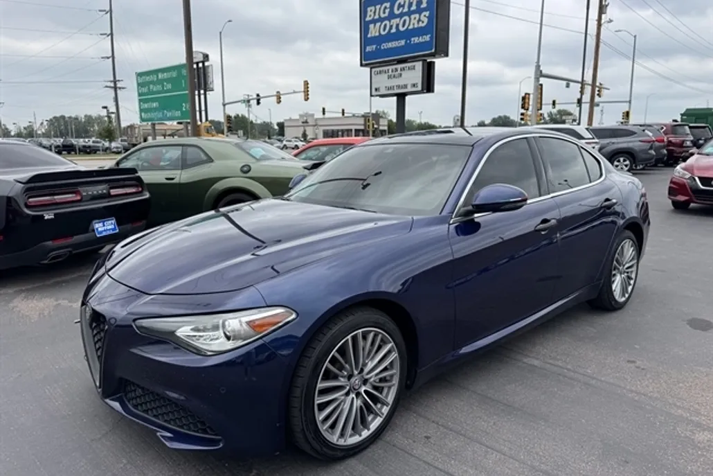 2018 Alfa Romeo Giulia Ti photo 1