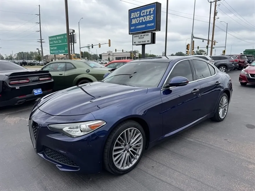 2018 Alfa Romeo Giulia Ti photo 1