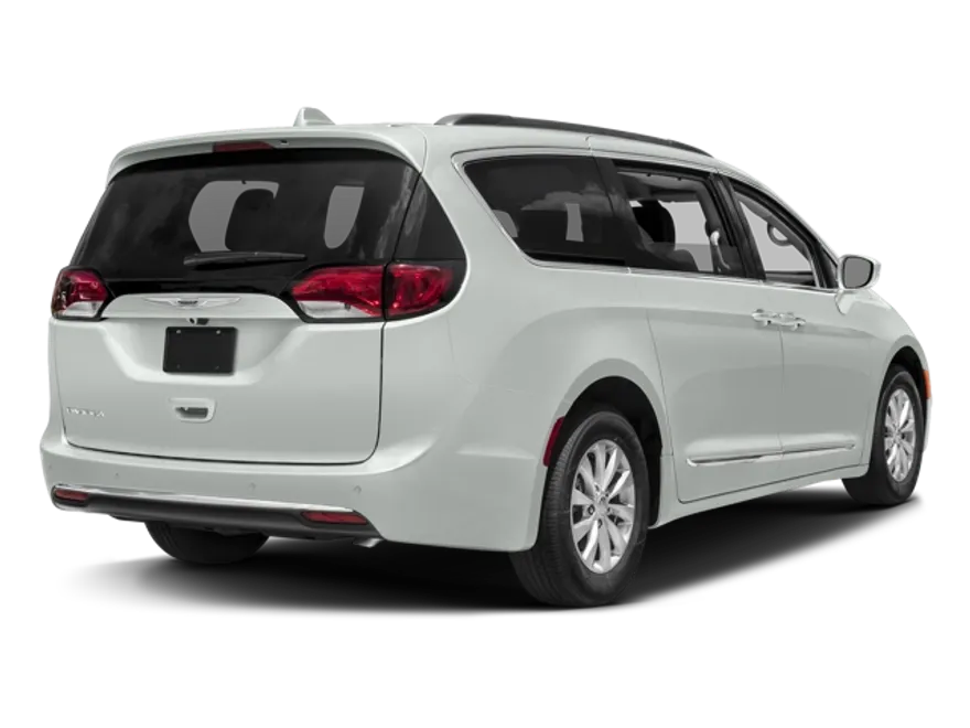 2017 Chrysler Pacifica Touring L photo 1