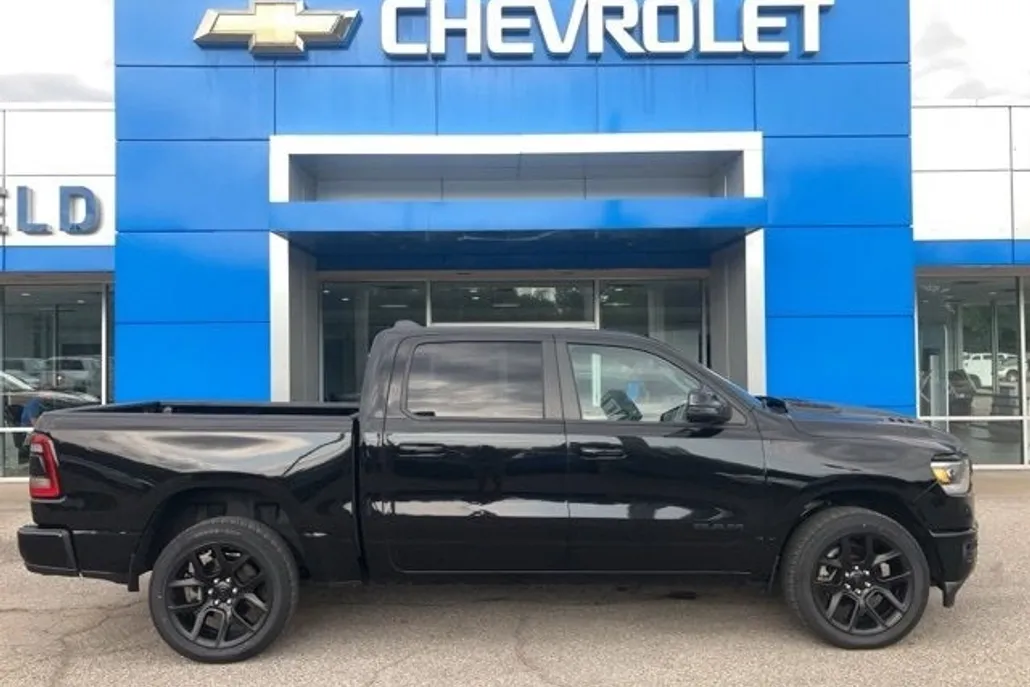 2023 Ram 1500 Laramie photo 1