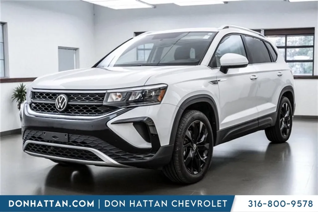 2022 Volkswagen Taos SE photo 1