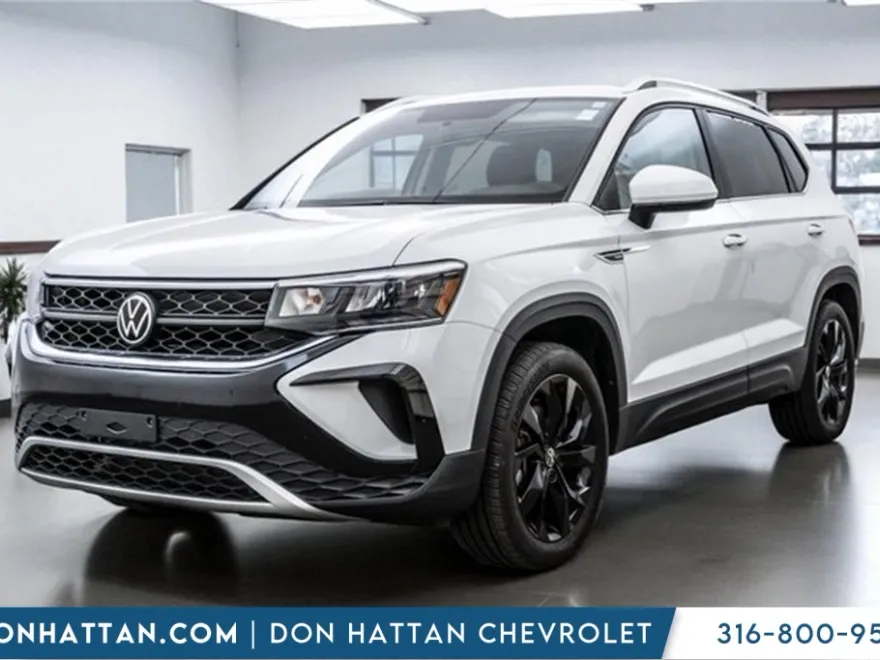 2022 Volkswagen Taos SE photo 1