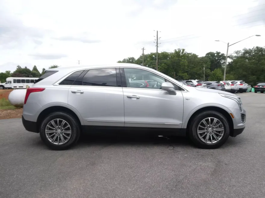 2017 Cadillac XT5 Luxury Sport photo 1