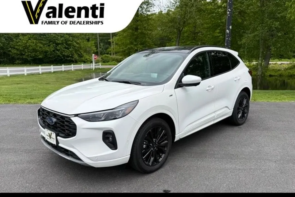 2024 Ford Escape ST-Line Elite photo 1