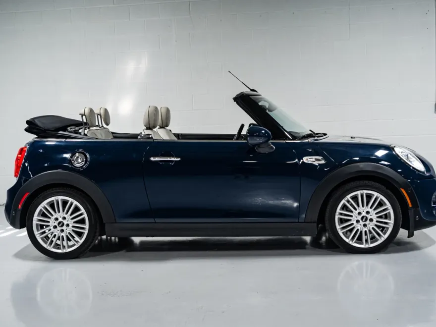 2018 Mini Cooper Roadster S photo 1