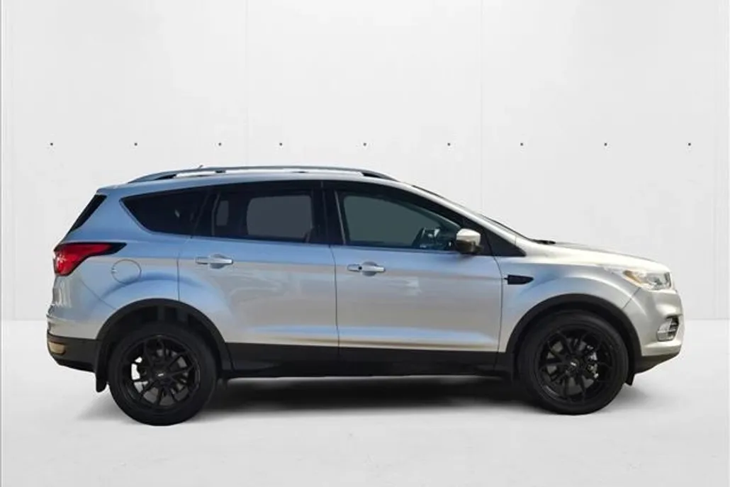 2019 Ford Escape Titanium photo 1