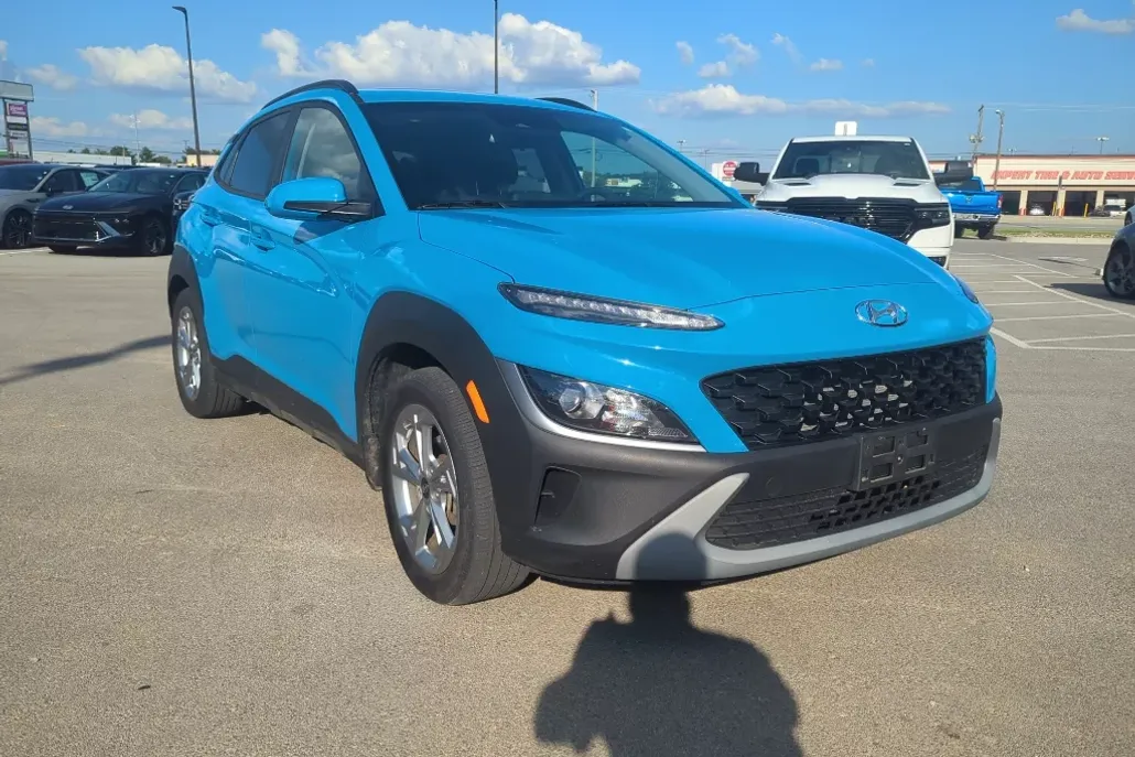 2023 Hyundai Kona SEL photo 1