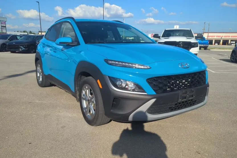 2023 Hyundai Kona SEL photo 1