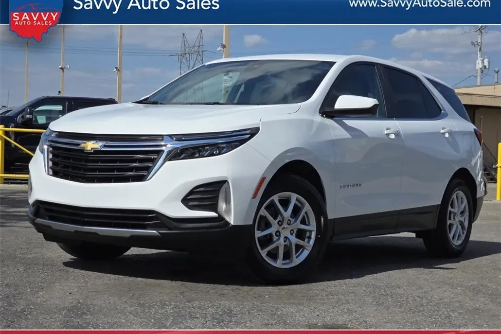 2023 Chevrolet Equinox LT photo 1