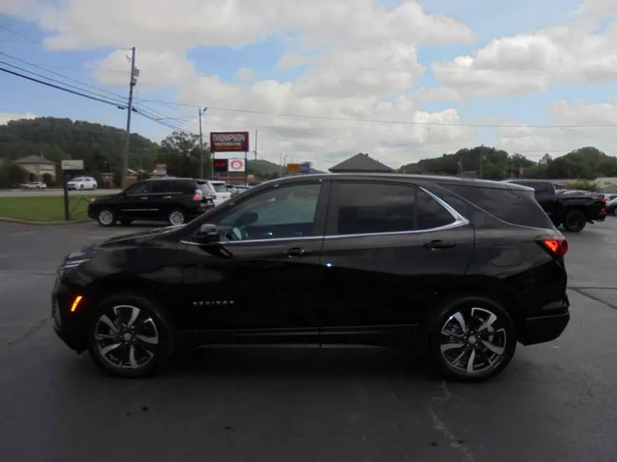 2022 Chevrolet Equinox LT photo 1