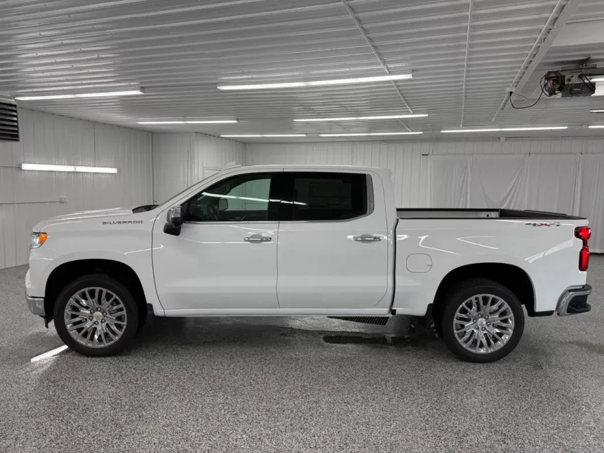 2026 Chevrolet Silverado 1500 LTZ photo 1