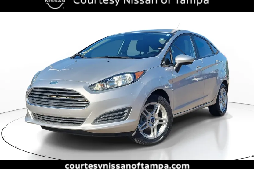 2017 Ford Fiesta SE photo 1
