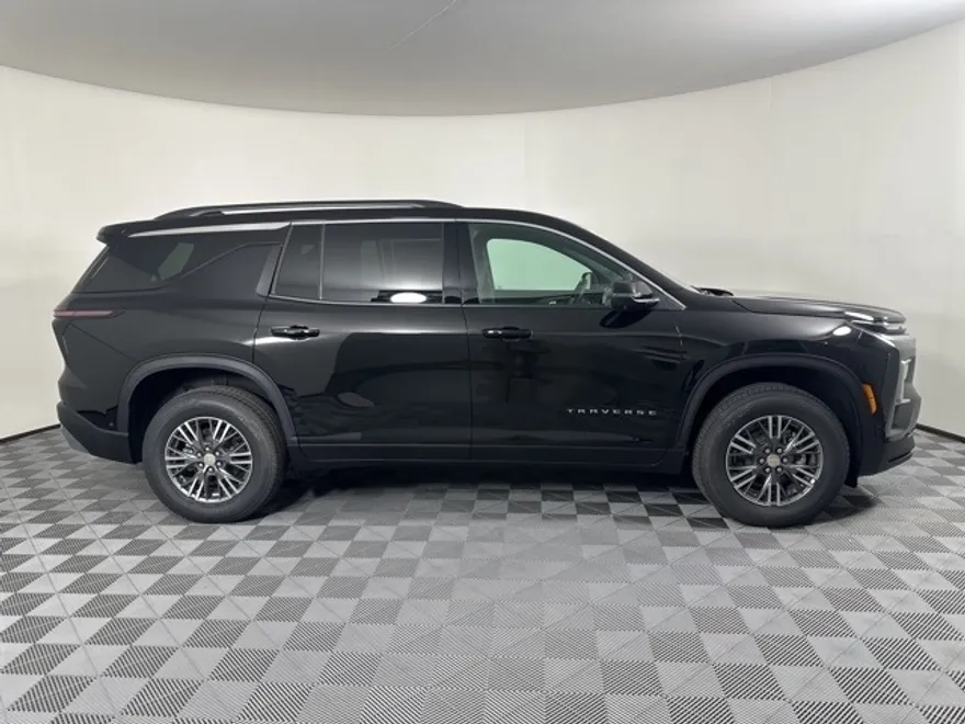 2026 Chevrolet Traverse photo 1