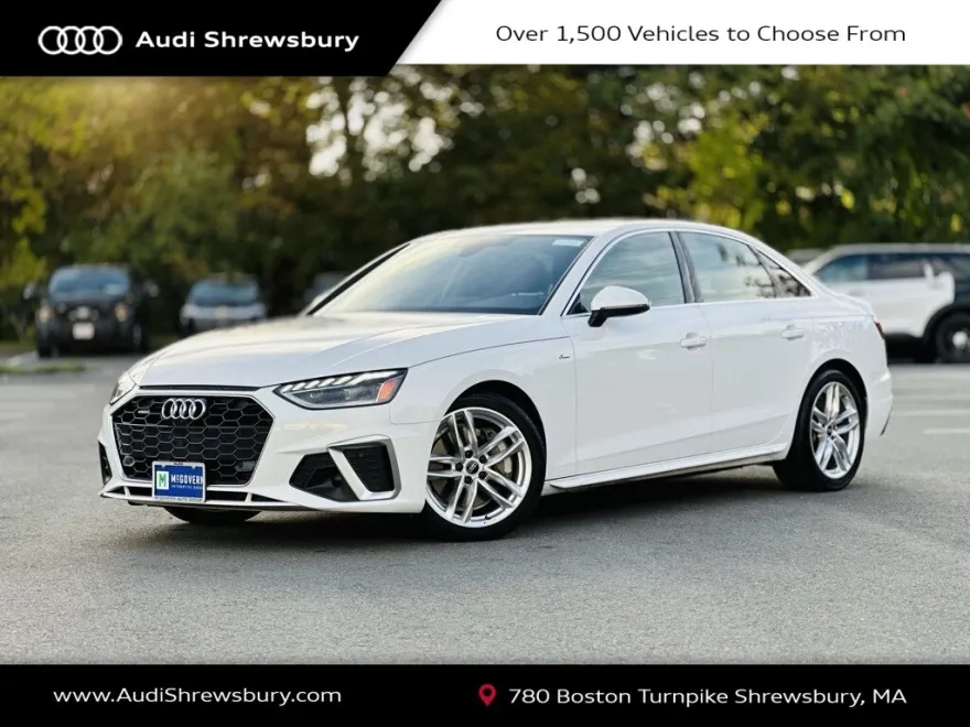 2023 Audi A4 45 S line Premium Plus photo 1