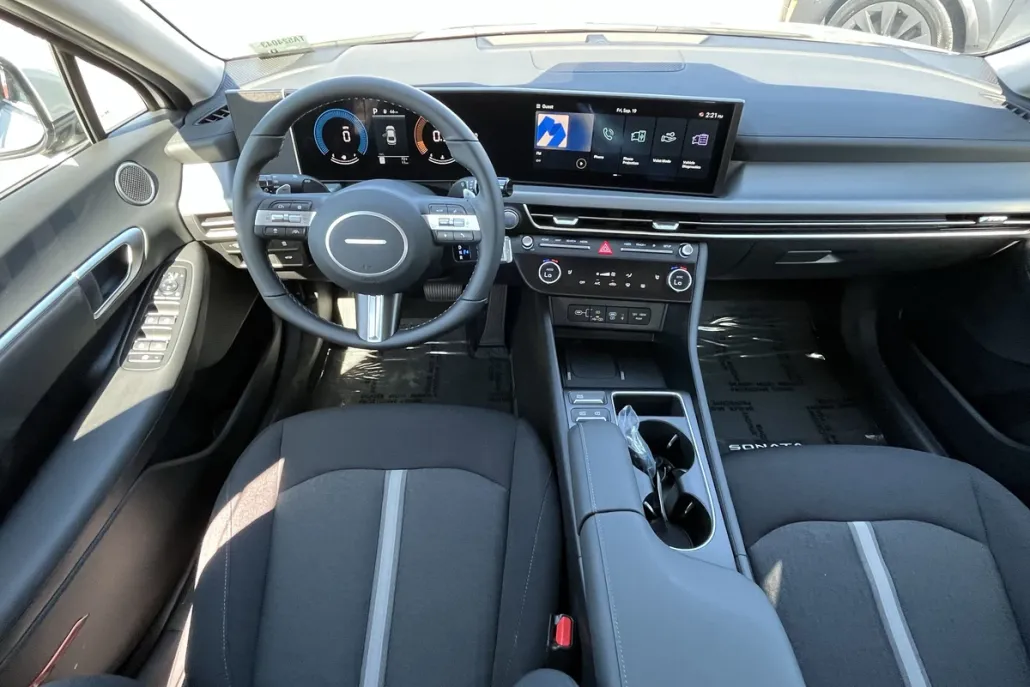 2026 Hyundai Sonata SEL Sport photo 1