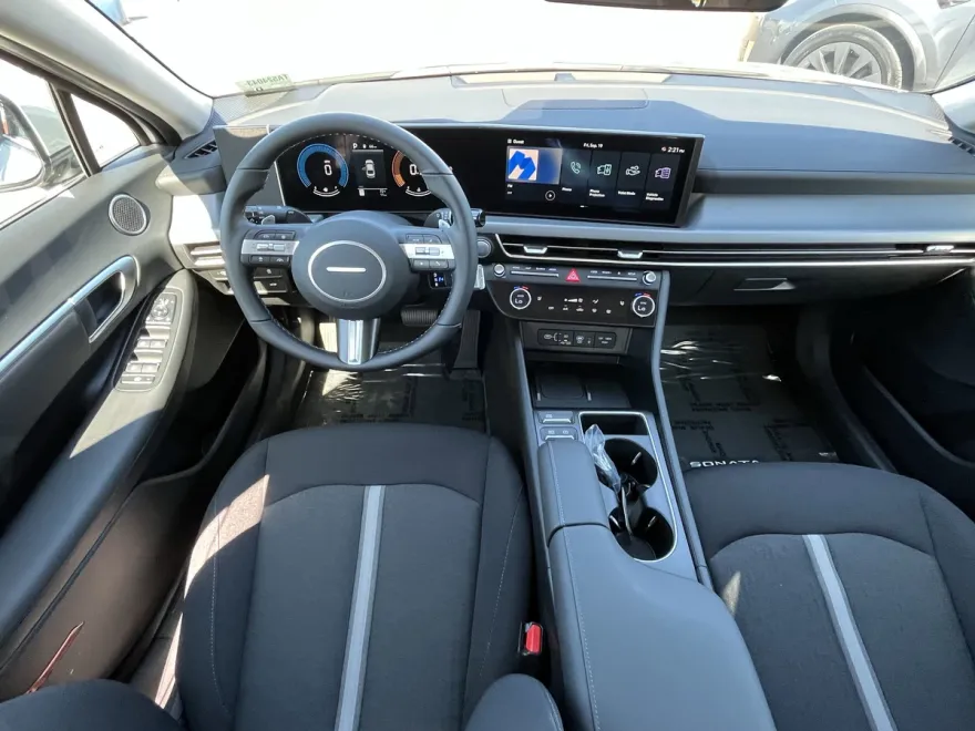 2026 Hyundai Sonata SEL Sport photo 1