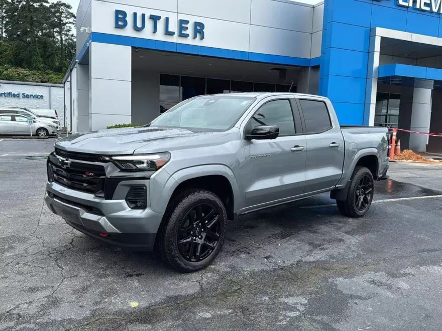 2025 Chevrolet Colorado Z71 photo 1