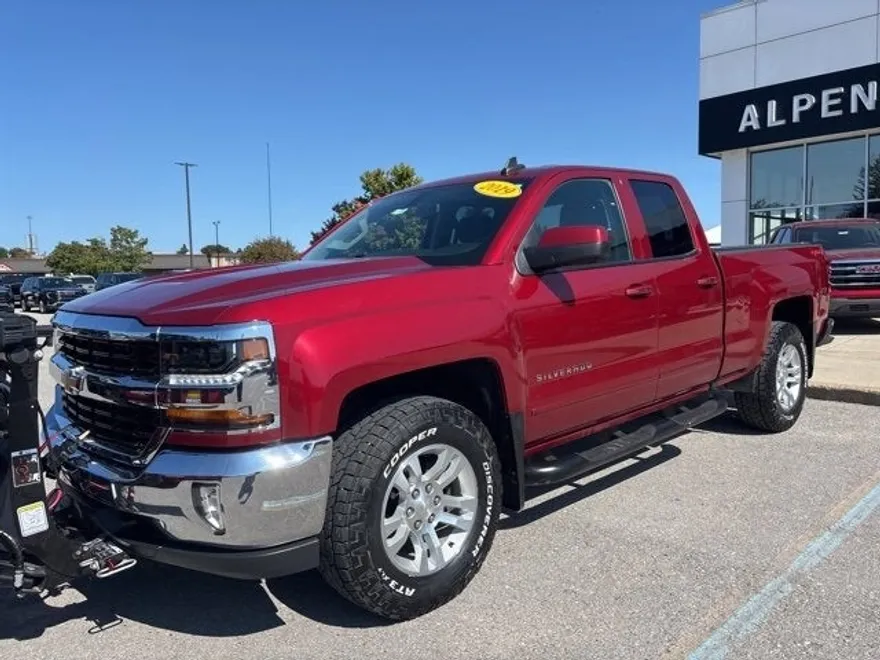 2019 Chevrolet Silverado LT photo 1
