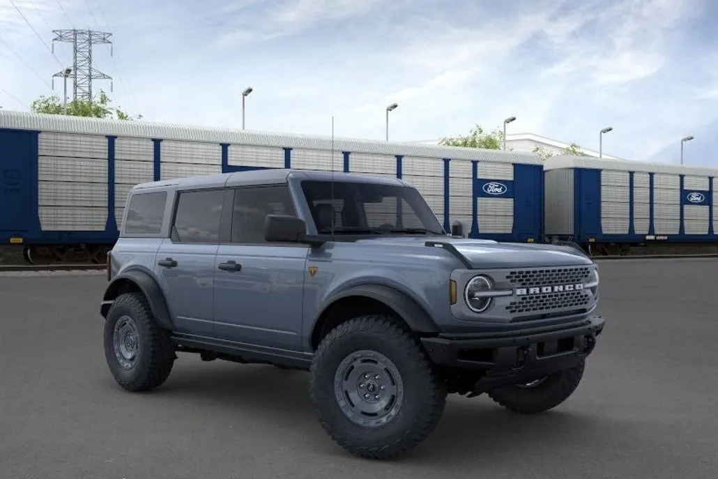 2025 Ford Bronco Badlands photo 1