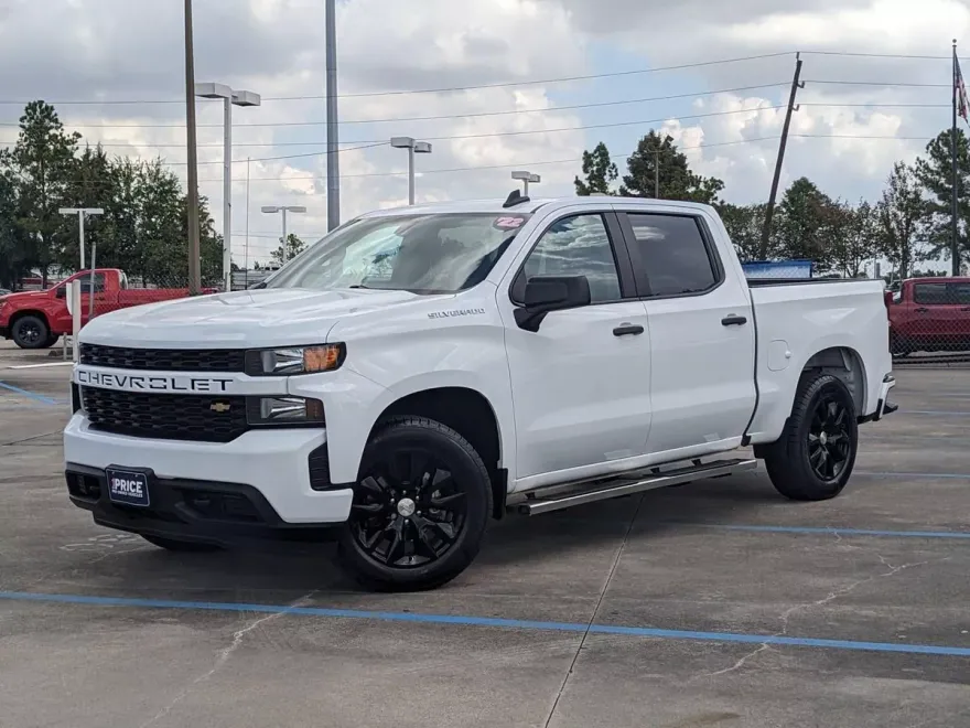 2022 Chevrolet Silverado 1500 Custom photo 1